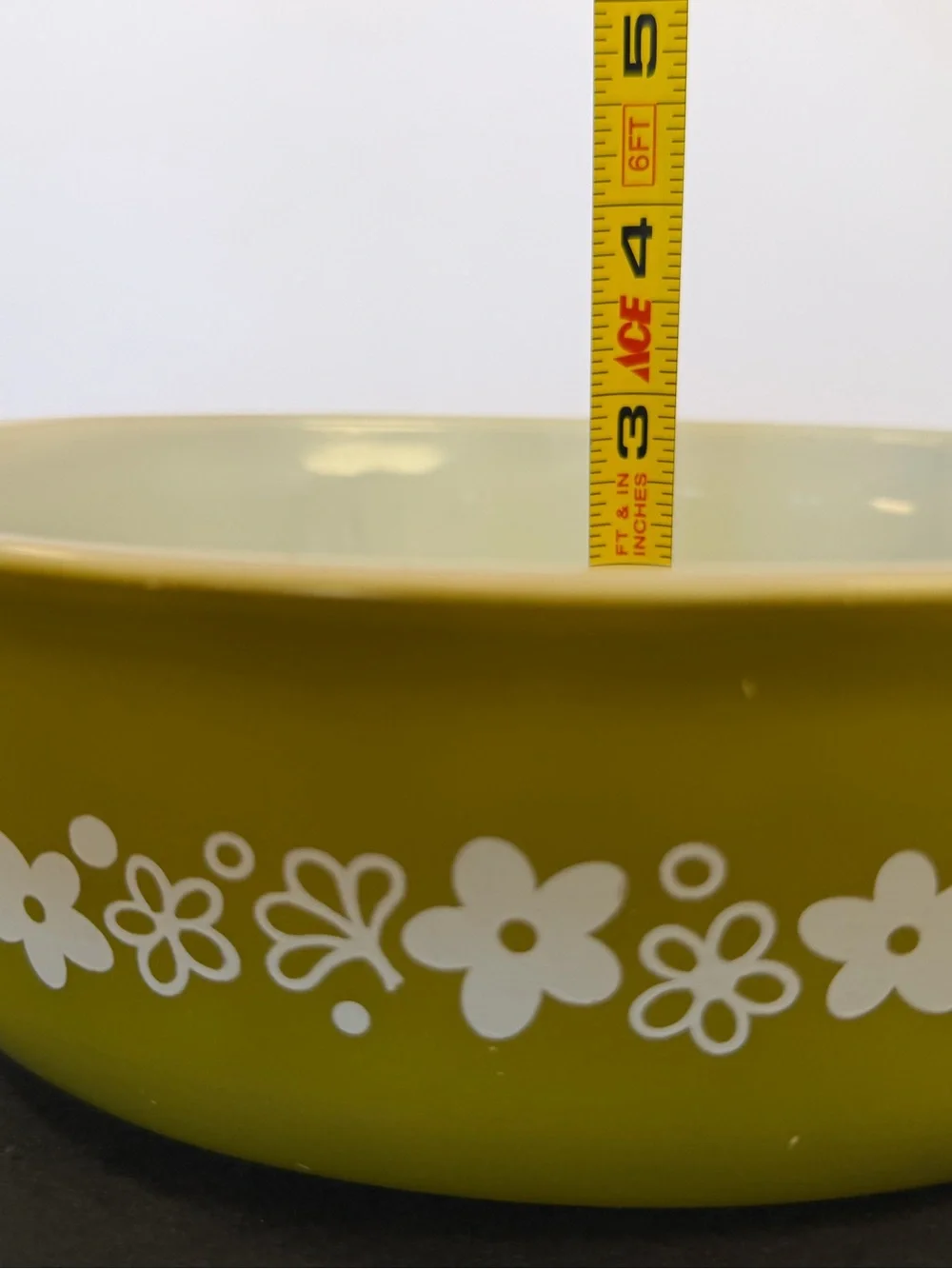 Vintage Avocado Green Spring Blossom Pyrex 1.5QT Covered Casserole